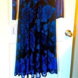 Floral dress in Blue!